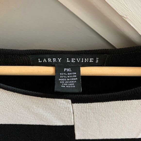 Larry Levine Interrupted Stripe Knit Top sz PXL - Picture 3 of 4